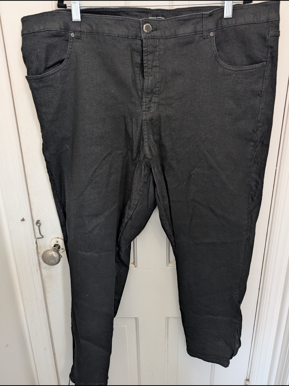 Black High-Waist Skinny Pants